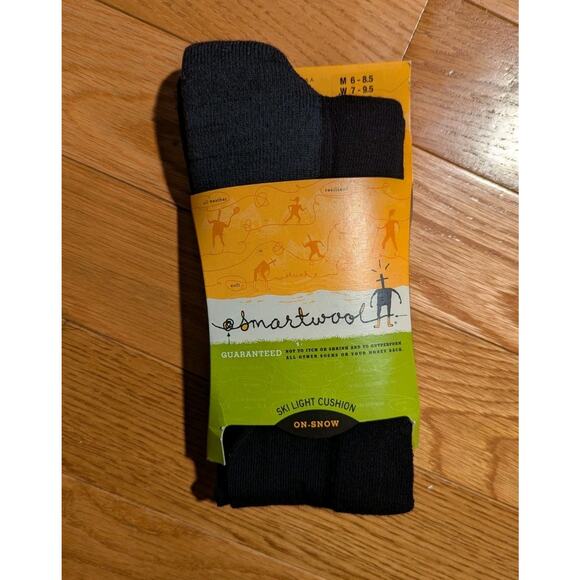 New SmartWool Black On Snow Snowboard Ski Light Cushion Socks - Medium - Picture 1 of 2